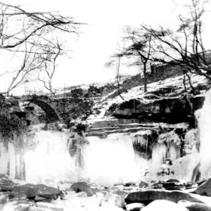 Lumb Falls, Crimsworth Dean