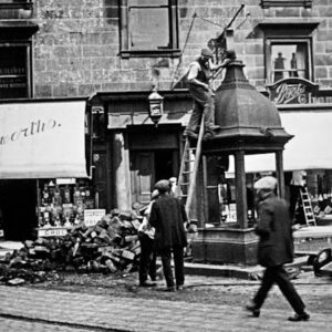 Dismantling the Taplin Memorial